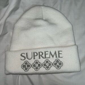 Supreme glitter beanie